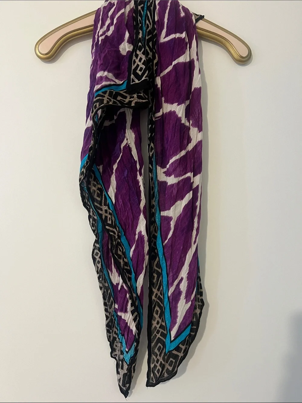 Banana Republic Purple Patterned Lightweight Scarf. Gorgeous!